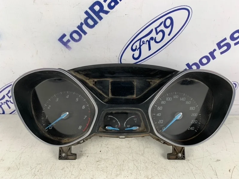 Панель приборов Ford Focus 3 2011-2019 1909778 CB8