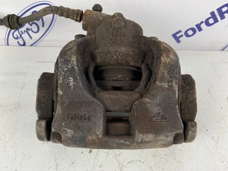 Суппорт Ford Mondeo 4 2008 1583139 BE 2.0 (AOBA), передний правый