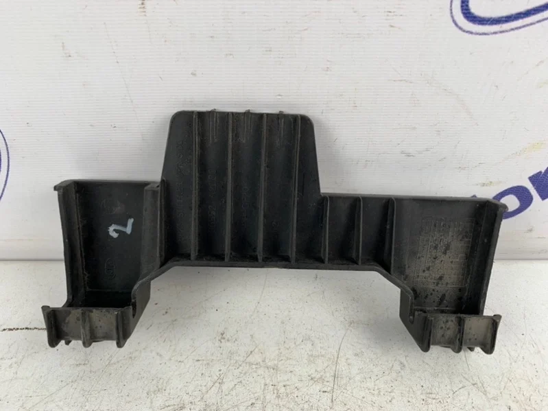 Кронштейн бампера Kia Ceed 2012-2017 86552A2000 JD, передний