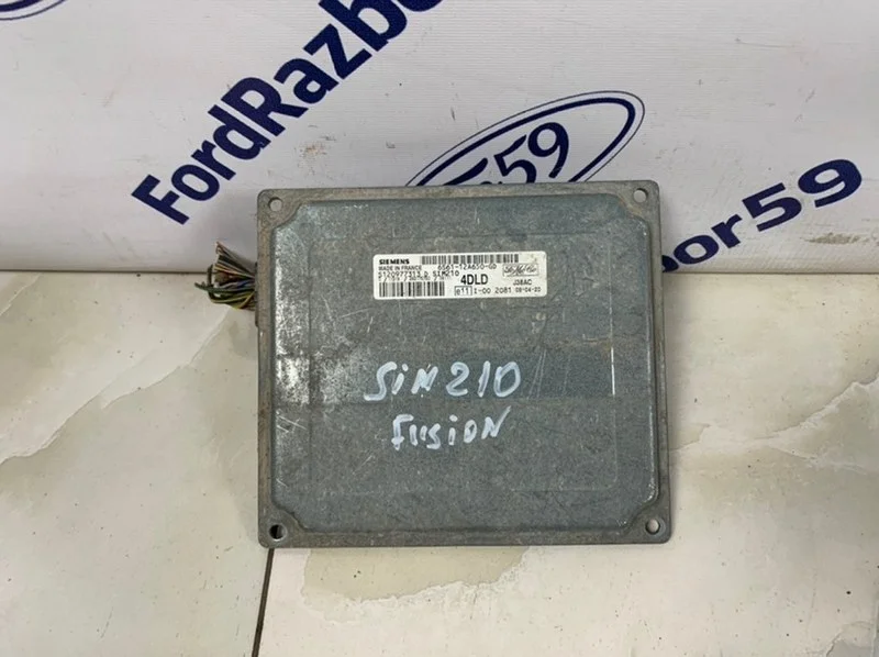 Блок управления двигателем Ford Fusion 2006-2012 1360194 CBK 1.4-1.6