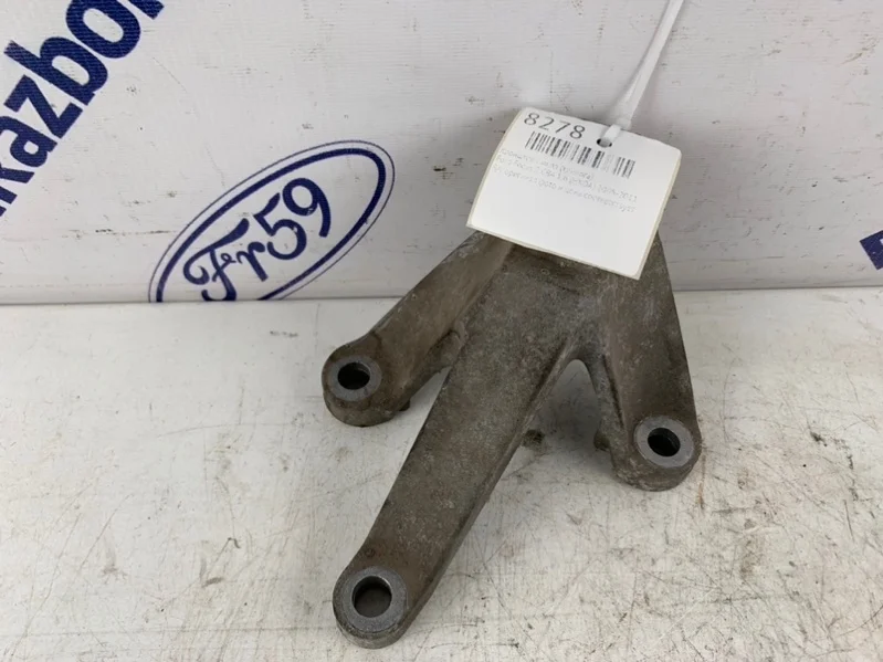 Кронштейн МКПП (Тринога) Ford Focus 2 2005-2011 1326812 CB4 1.6 (HXDA)