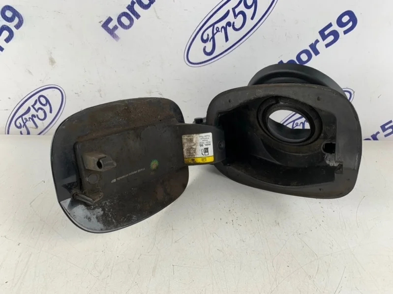 Лючок бензобака с колодцем Ford Mondeo 4 2007 1667652 BE 2.0 (AOBA)