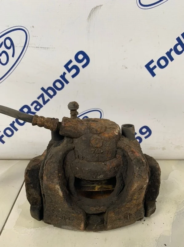 Суппорт Ford Mondeo 4 2007 1583139 BE 2.0 (AOBA), передний правый