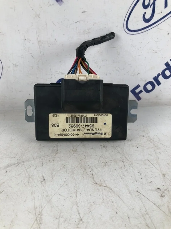 Блок управления раздаточной коробкой Hyundai Tucson 2004 9544739982 JM 2.0 (G4GC)