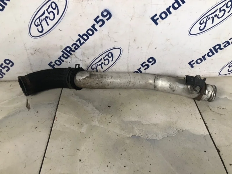 Патрубок интеркулера Hyundai Tucson 2004-2009 2825627250 JM