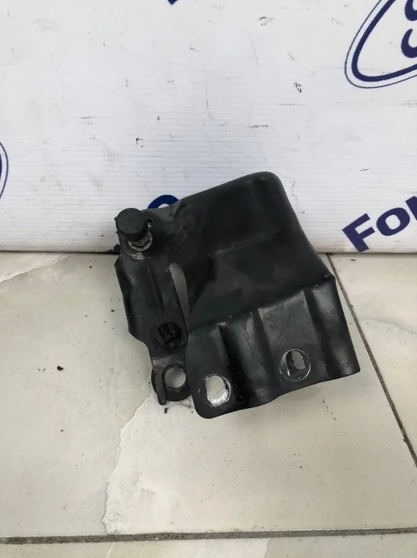 Кронштейн усилителя бампера Mercedes-Benz E-Class 2002-2006 A2116203931 W211, левый