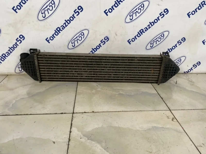Интеркулер Ford C-MAX 2007-2010 1673687 C214