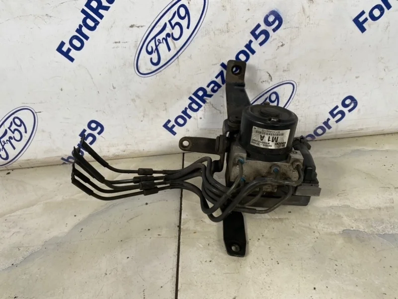 Блок ABS Hyundai Tucson 2004-2009 589202E000 JM