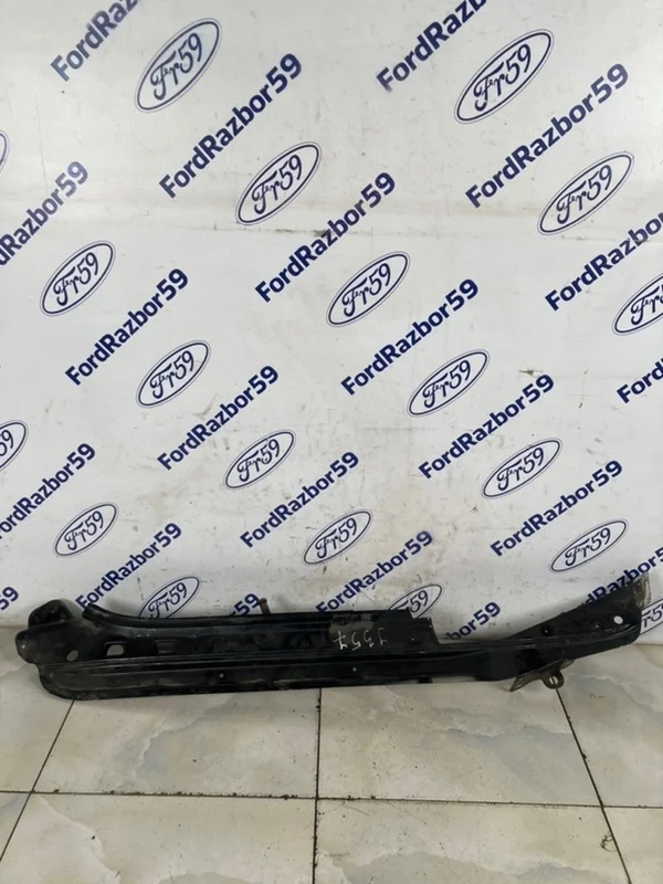 Кронштейн крепления крыла Volkswagen Touareg 2007 7L6805157L GP (7L7) 3.0 TDI (BKS), левый