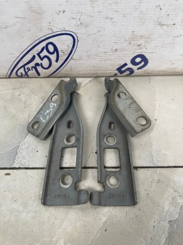 Петля капота Ford Fusion 2002-2012 1148938 CBK