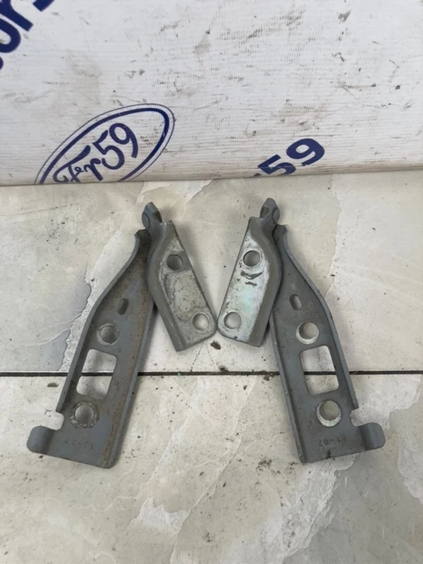 Петля капота Ford Fusion 2002-2012 1148938 CBK