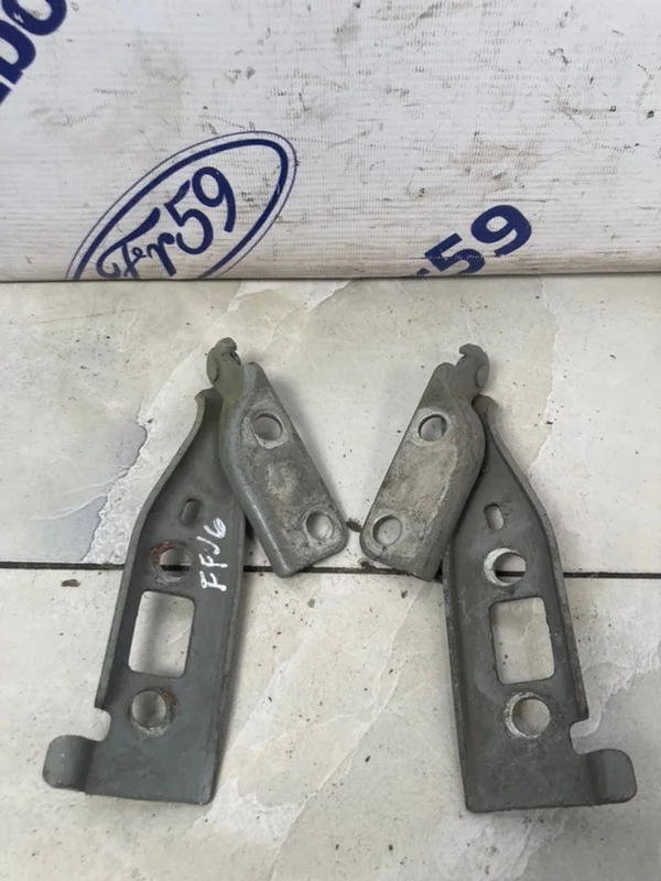 Петля капота Ford Fusion 2002-2012 1148938 CBK