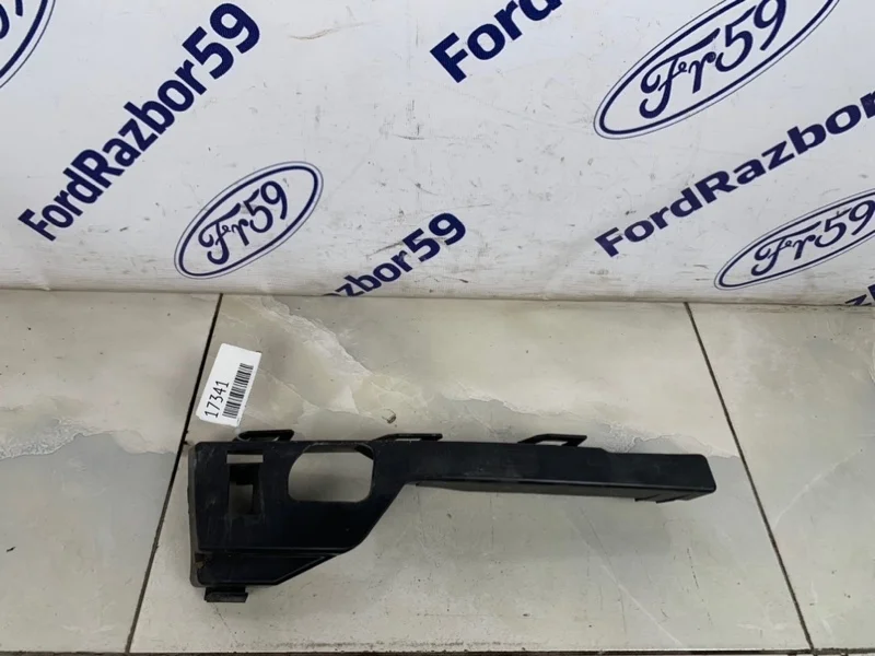 Кронштейн фары Ford Focus 2 2007 1335698 CB4, передний правый