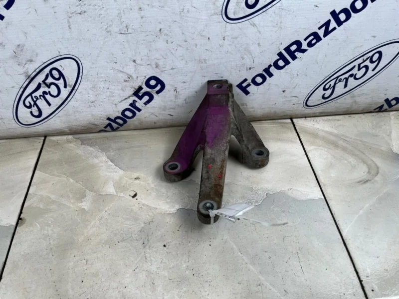Кронштейн МКПП (Тринога) Ford Focus 2 2006 1326812 CB4 1.6 (HXDA)