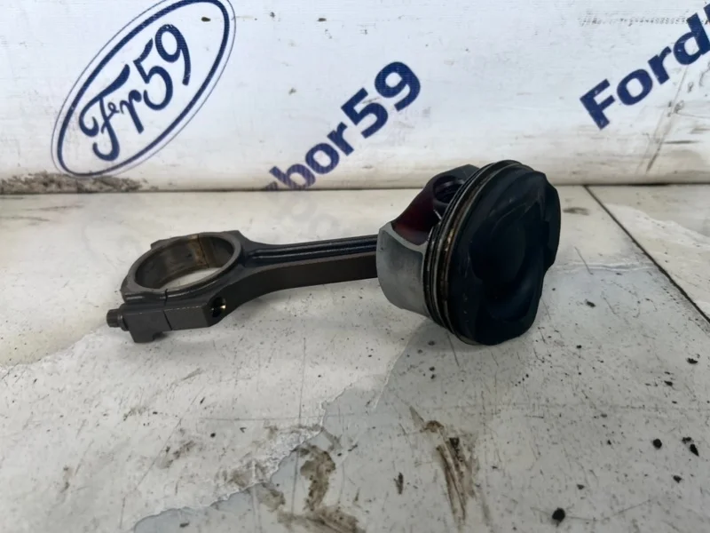 Поршень Ford Kuga 2015 1741695 CBS 1.6 (JQMB)