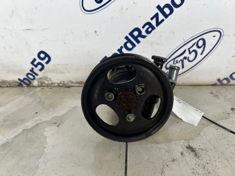 Насос ГУР Volkswagen Touareg 2007 7L6422154E GP (7L7) 3.6 (BHK)