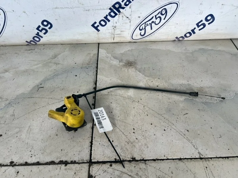 Ручка открывания капота Ford Focus 3 2013 1804625 CB8