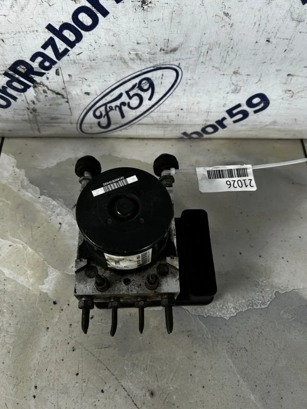 Блок ABS Suzuki Grand Vitara 2008-2012 5611078K40 2.4 (J24B)