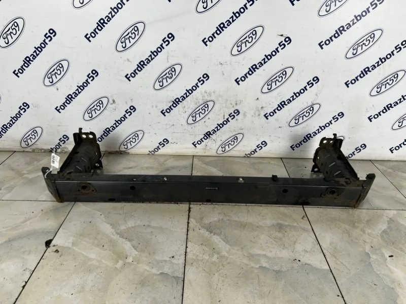 Усилитель бампера Toyota Avensis 2009 5202105050 T270 2.2 (2ADFTV), передний