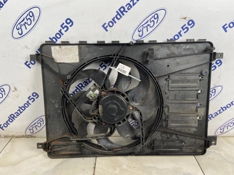 Диффузор с вентилятором Ford Kuga 2010 1593900 CBV 2.0 (TXDA)