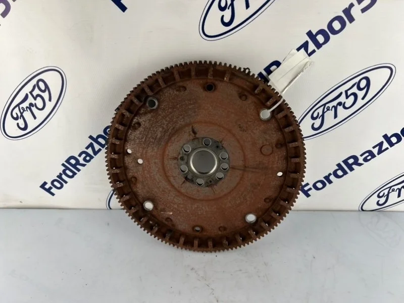 Маховик Ford Focus 2010 1307937 CB4 1.6 (SHDA)