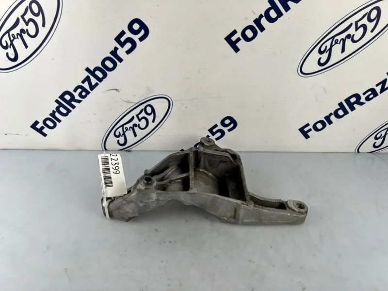 Кронштейн компрессора кондиционера Ford Maverick 2002 3611636 TM1 3.0 (AJ)