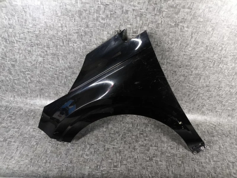 Крыло переднее правое Kia Carnival KA4