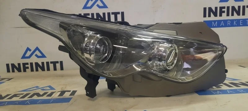 Фара передняя правая INFINITI QX70 S51 VQ37HR
