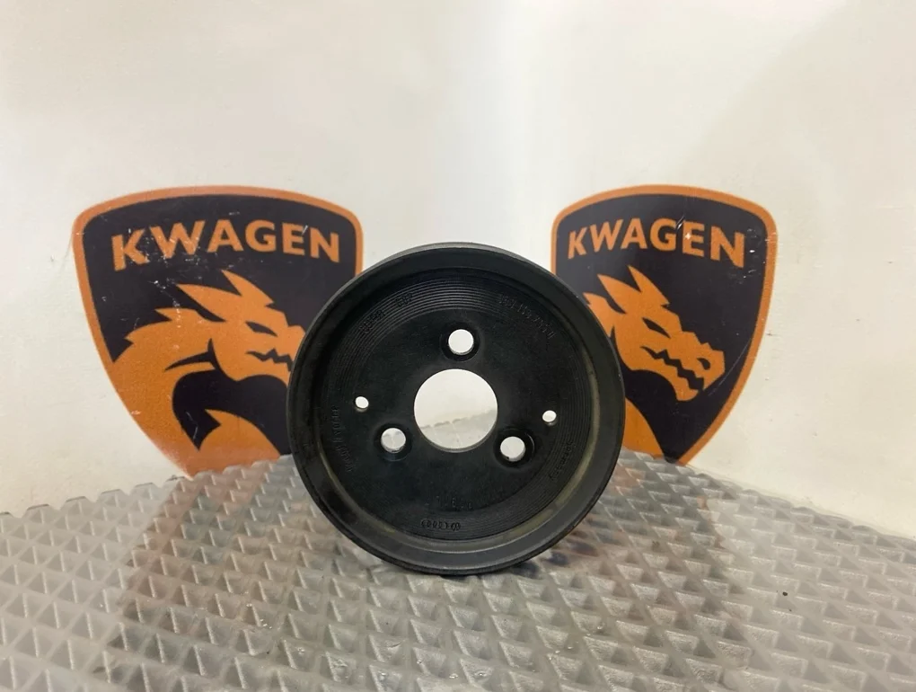 Шкив насоса гур Audi Q7 2009 4L