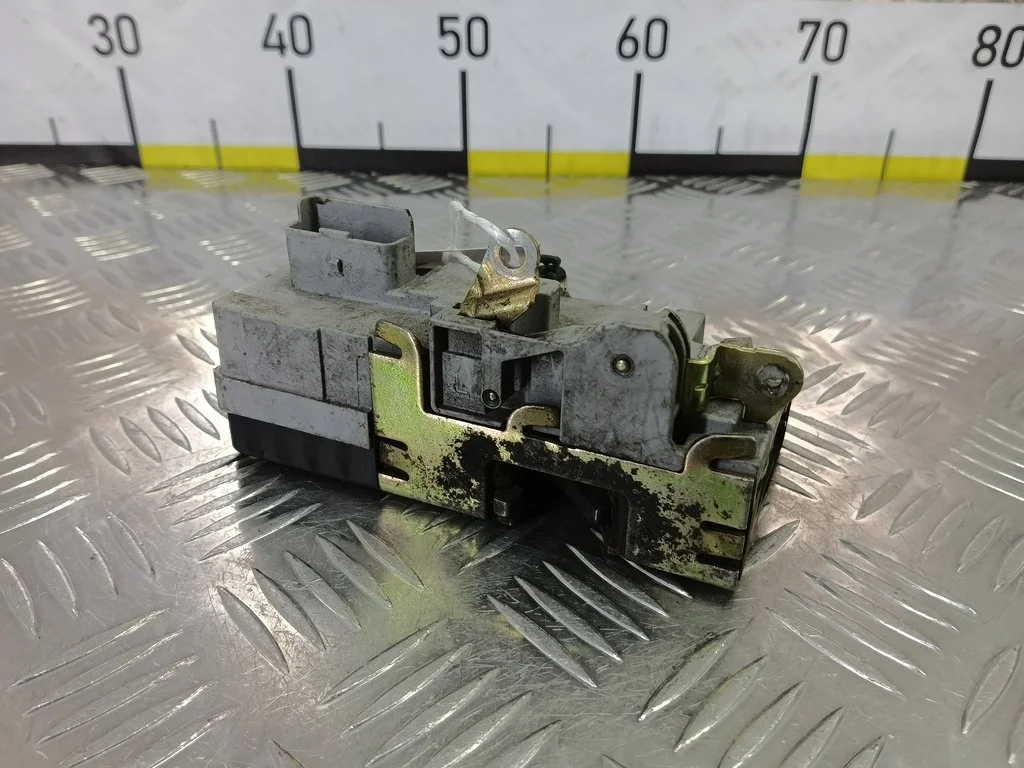 Замок двери передней правый Citroen Berlingo I ре