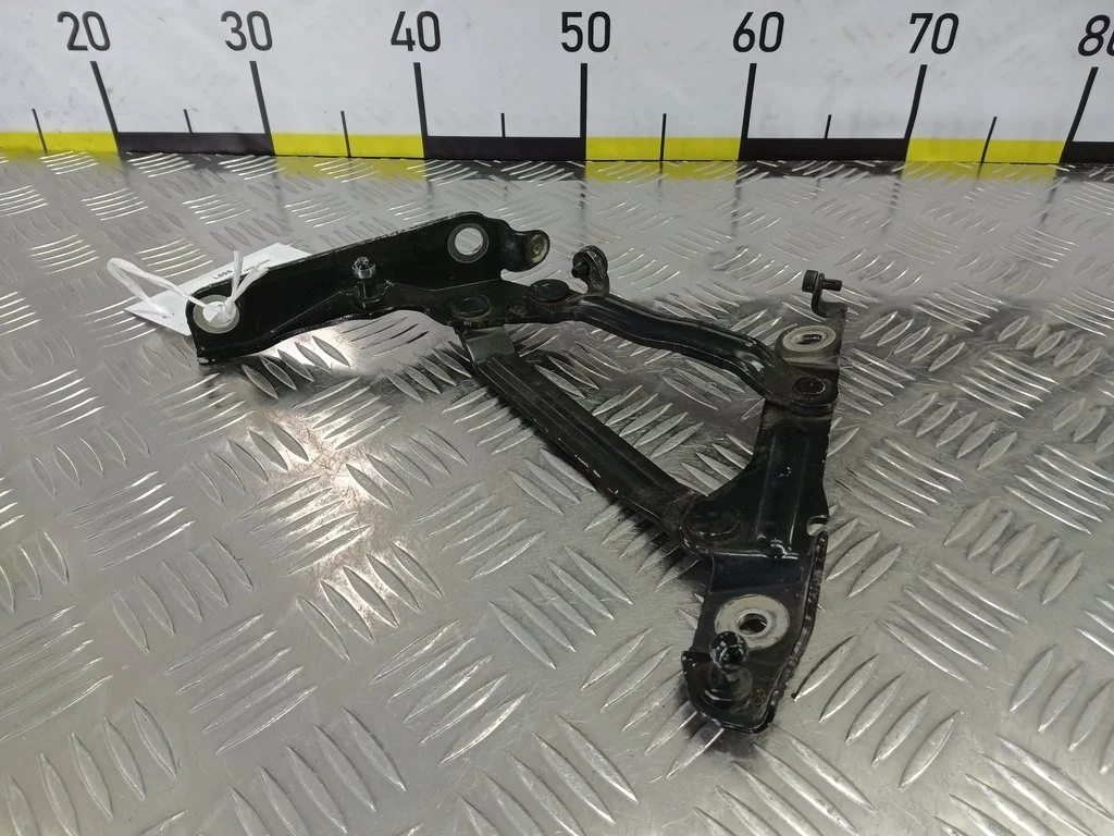 Петля крышки багажника MAZDA 3 BK рестайлинг (200