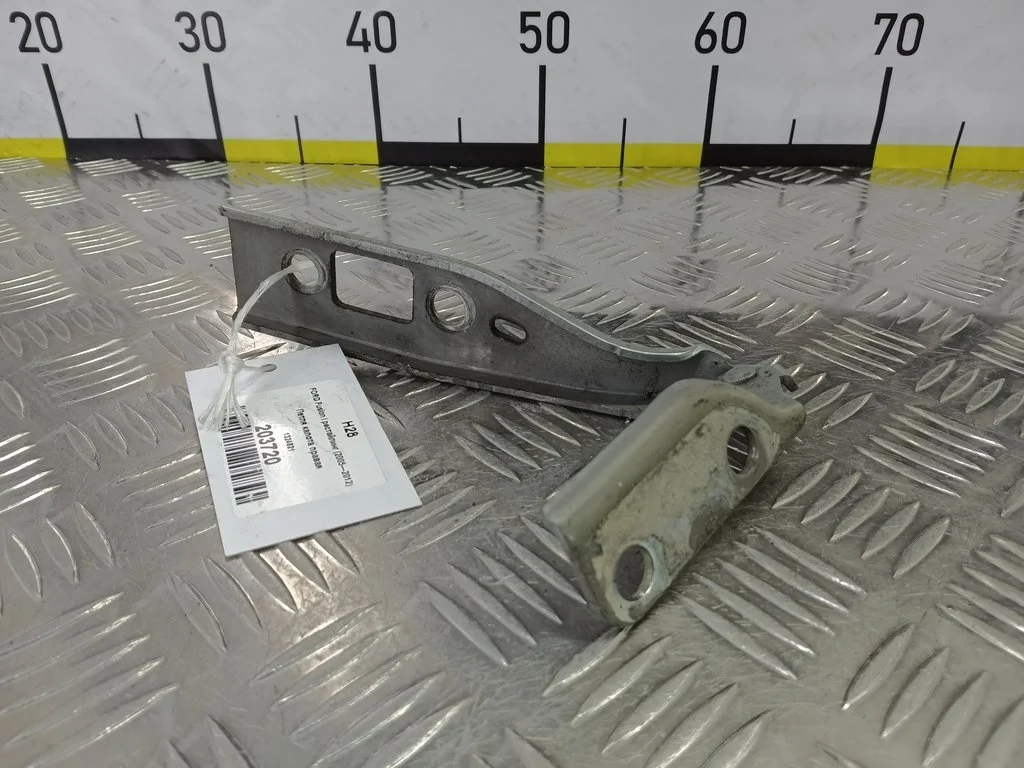 Петля капота правая FORD Fusion I рестайлинг (200