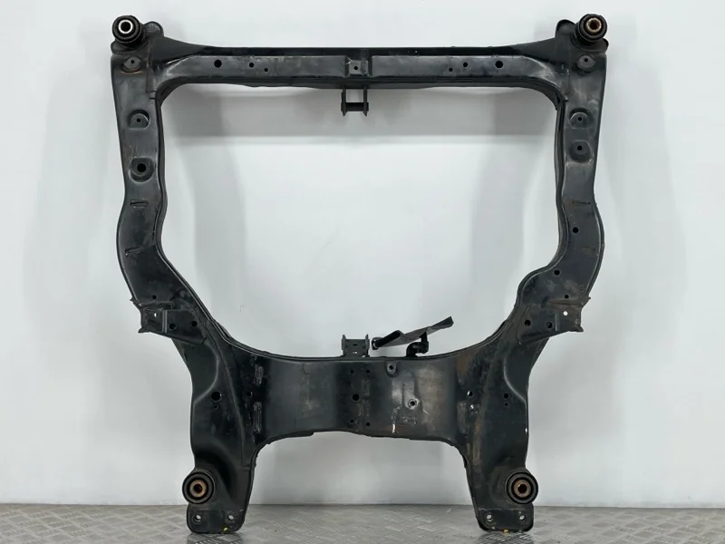 Подрамник Nissan Teana J31