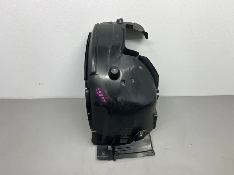 Подкрылок BMW 3 E90