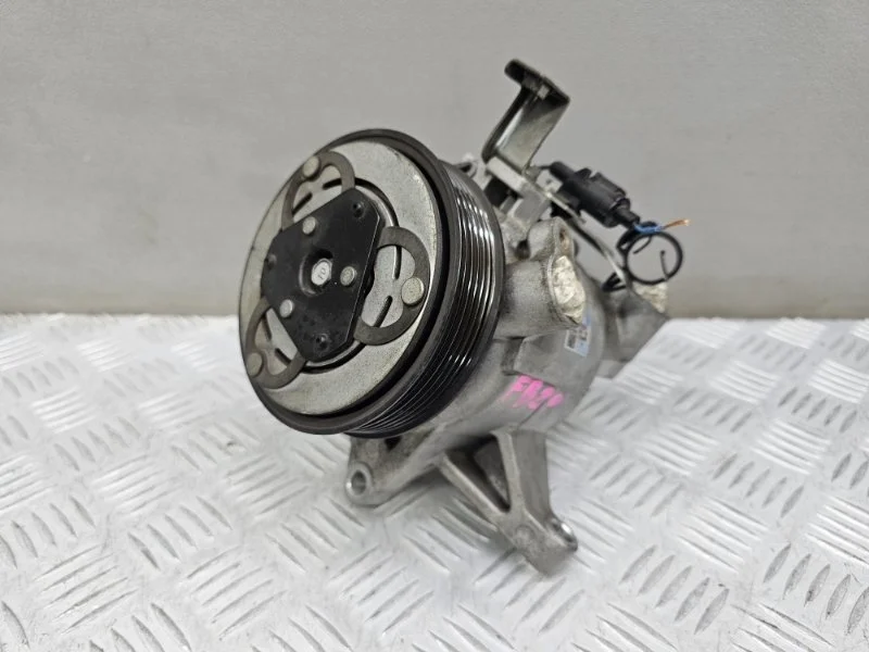 Компрессор кондиционера Subaru Forester SJ