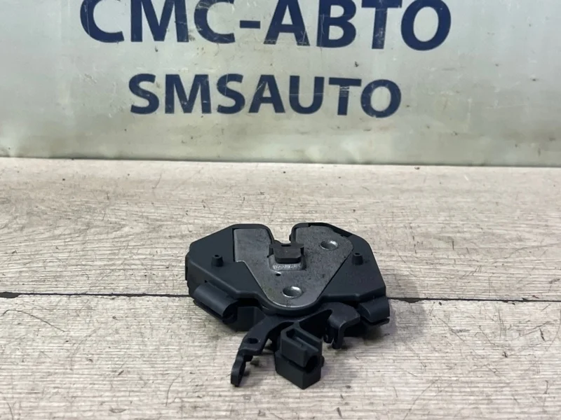 Замок капота Volvo XC90 31218475 XC90 3.2