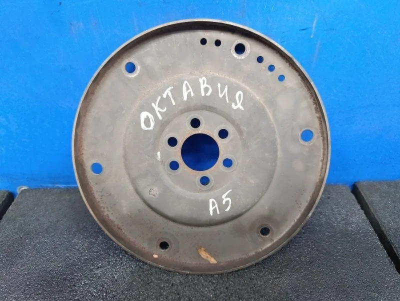 Маховик АКПП Skoda Octavia A5 2010 038105327B 1Z 1.6 BSE