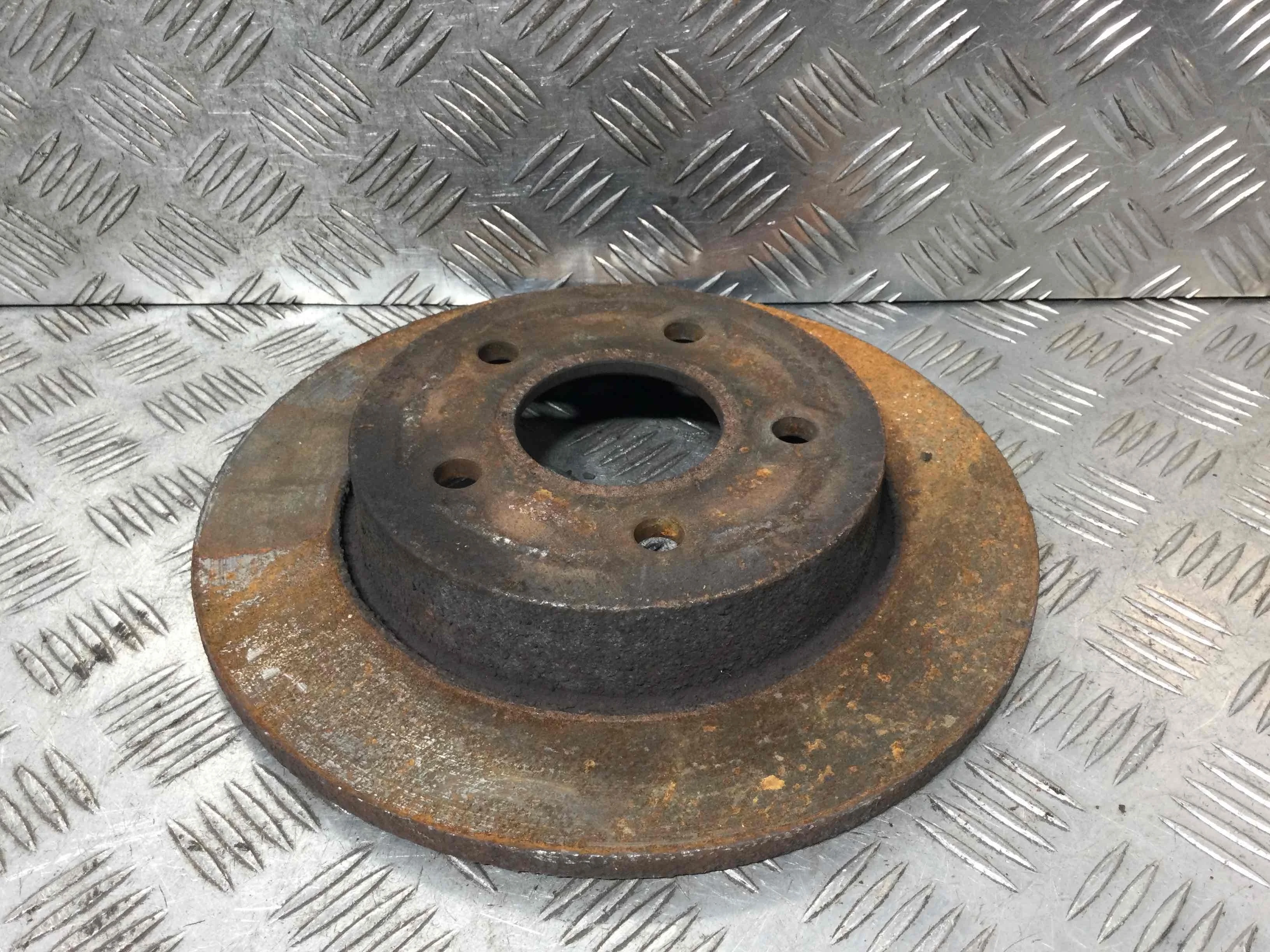 Диск тормозной задний Ford C-MAX 1 поколение (2003-2007) дизель 1.6 TDCi Механика Минивэн