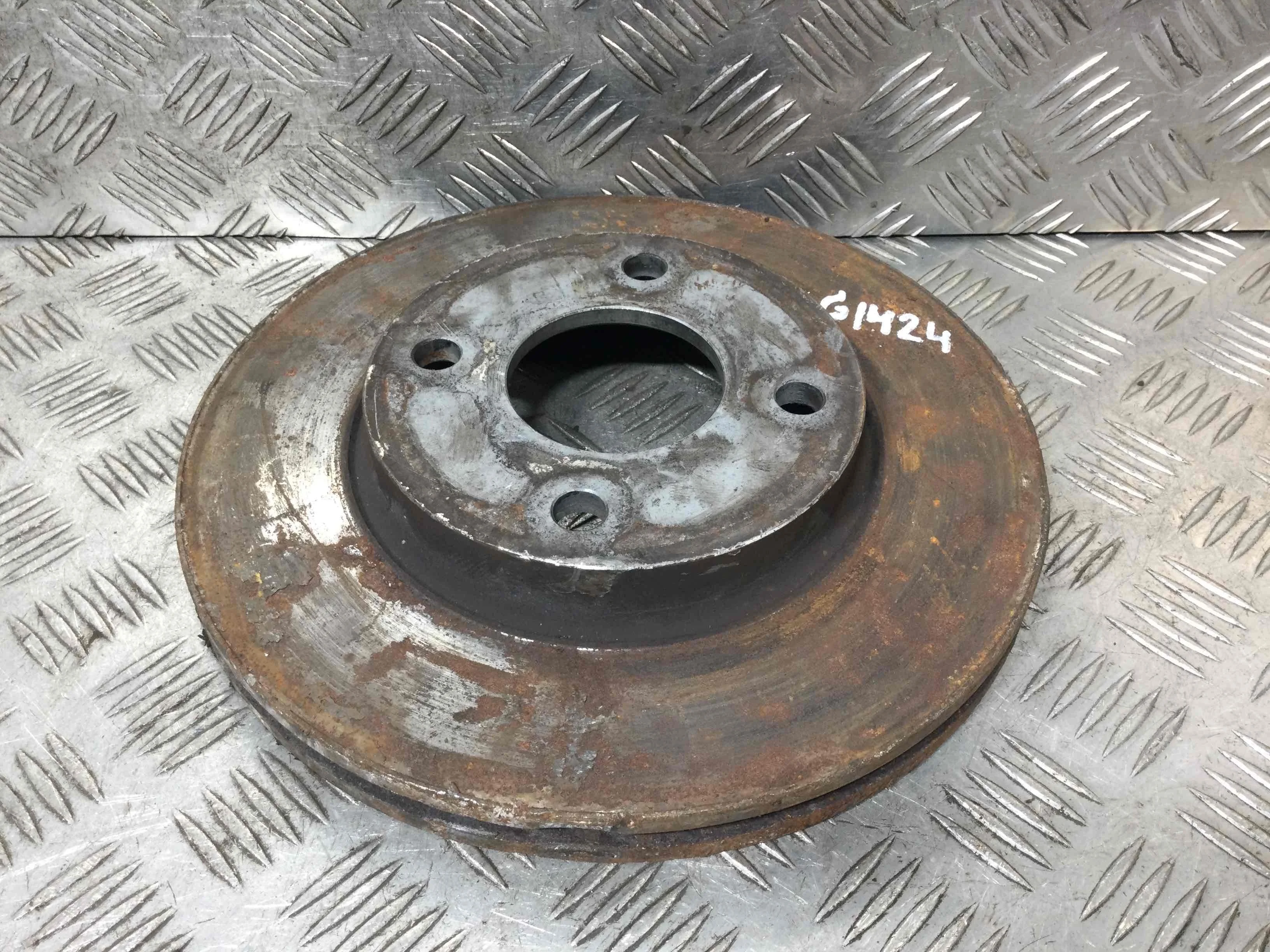 Диск тормозной передний Ford Focus 1 поколение [рестайлинг] (2001-2005) бензин 1.6 i Механика Универсал