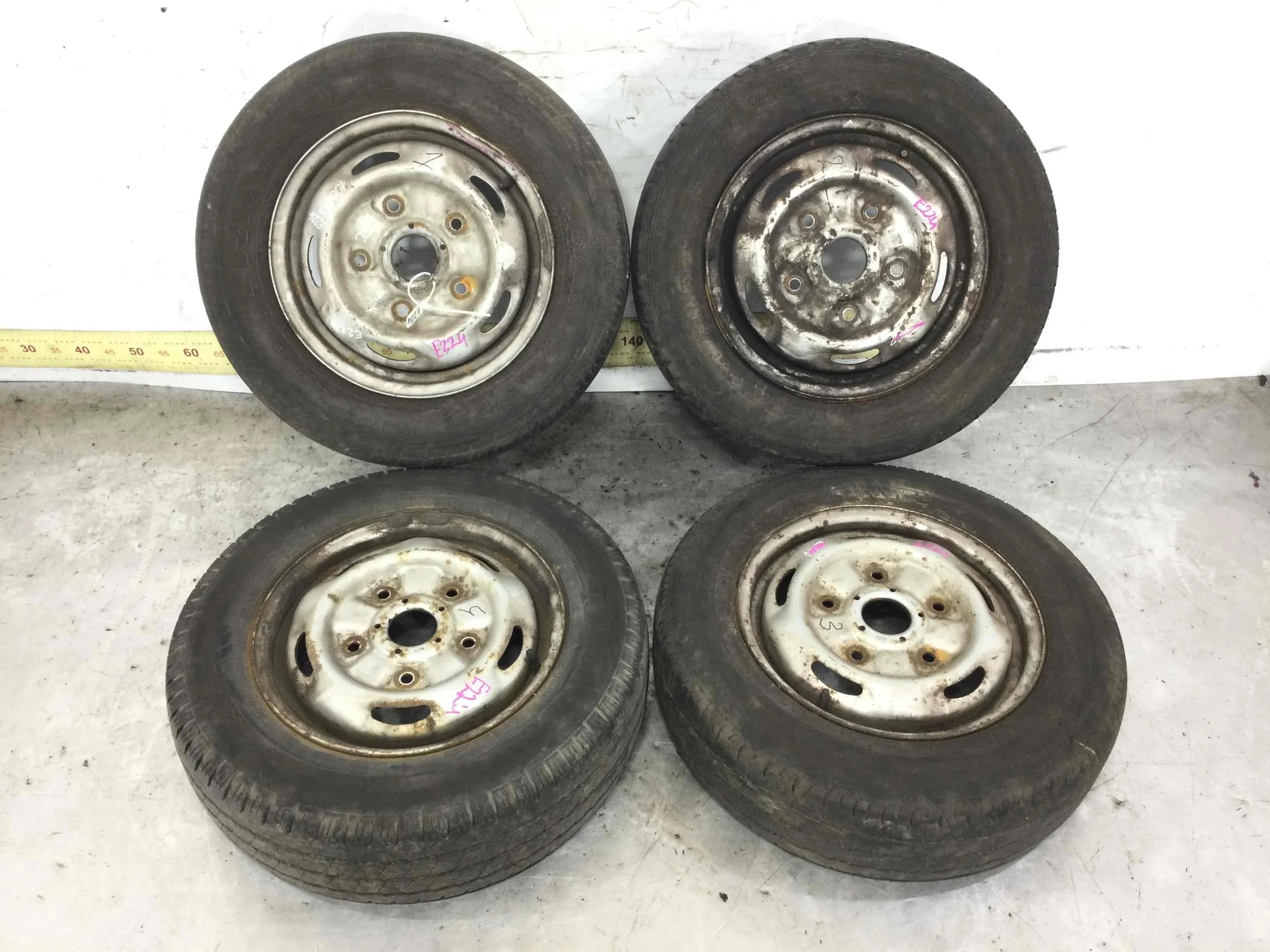 Диск штампованный Ford Transit 3 поколение [рестайлинг] (2006-2013) дизель 2.2 TDCi Механика Микроавтобус