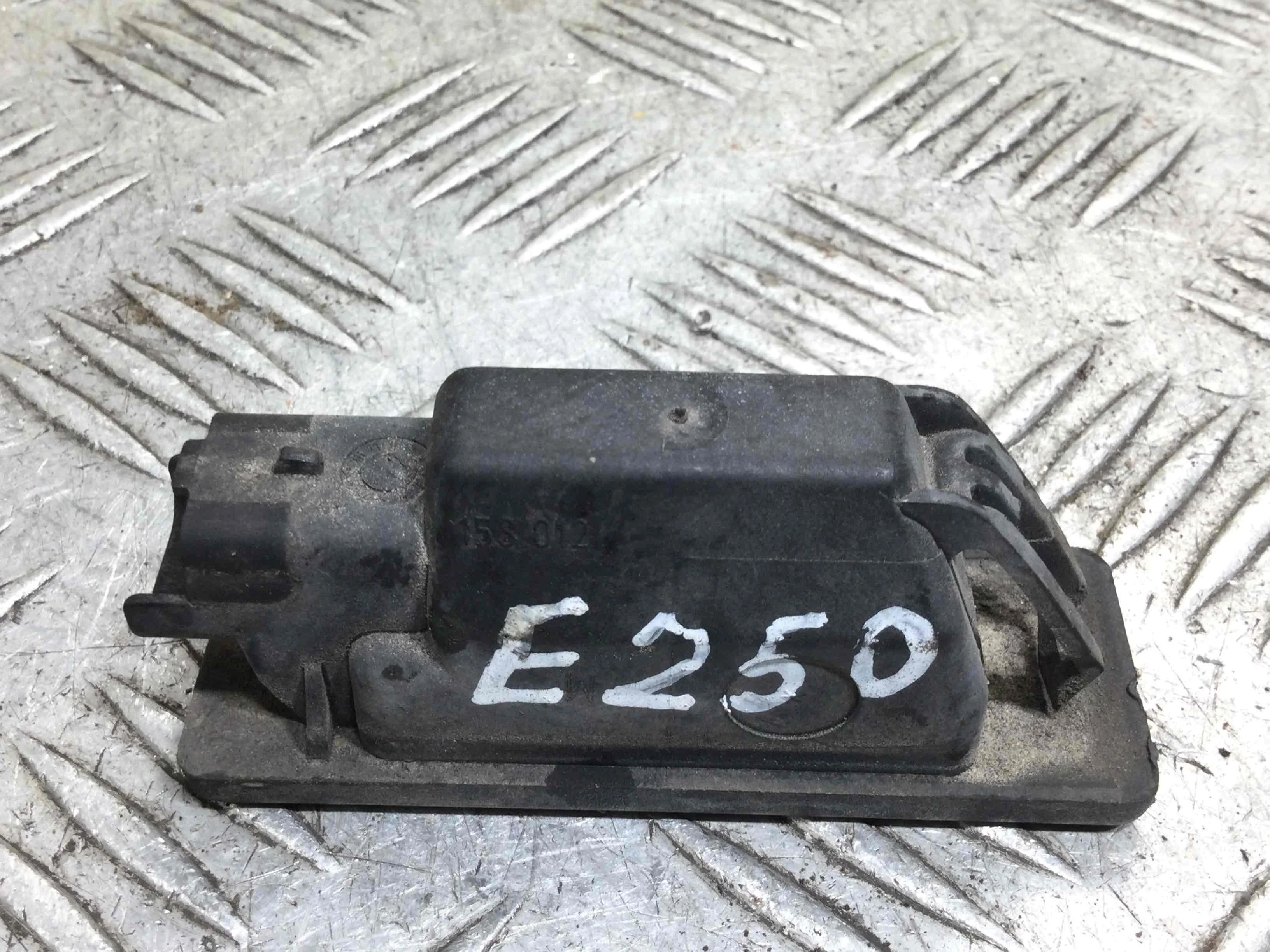 Подсветка номера Mercedes Sprinter W906 [рестайлинг] (2013-2018) дизель 2.2 CDI Механика Микроавтобус