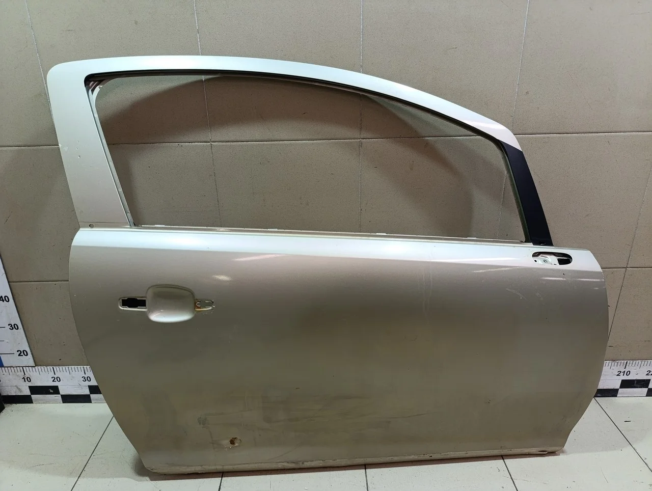 Дверь передняя правая Corsa D 2006-2015