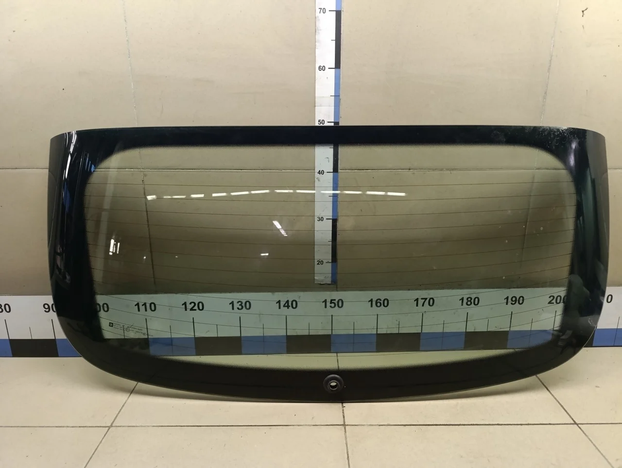 Стекло двери багажника Corsa D 2006-2015