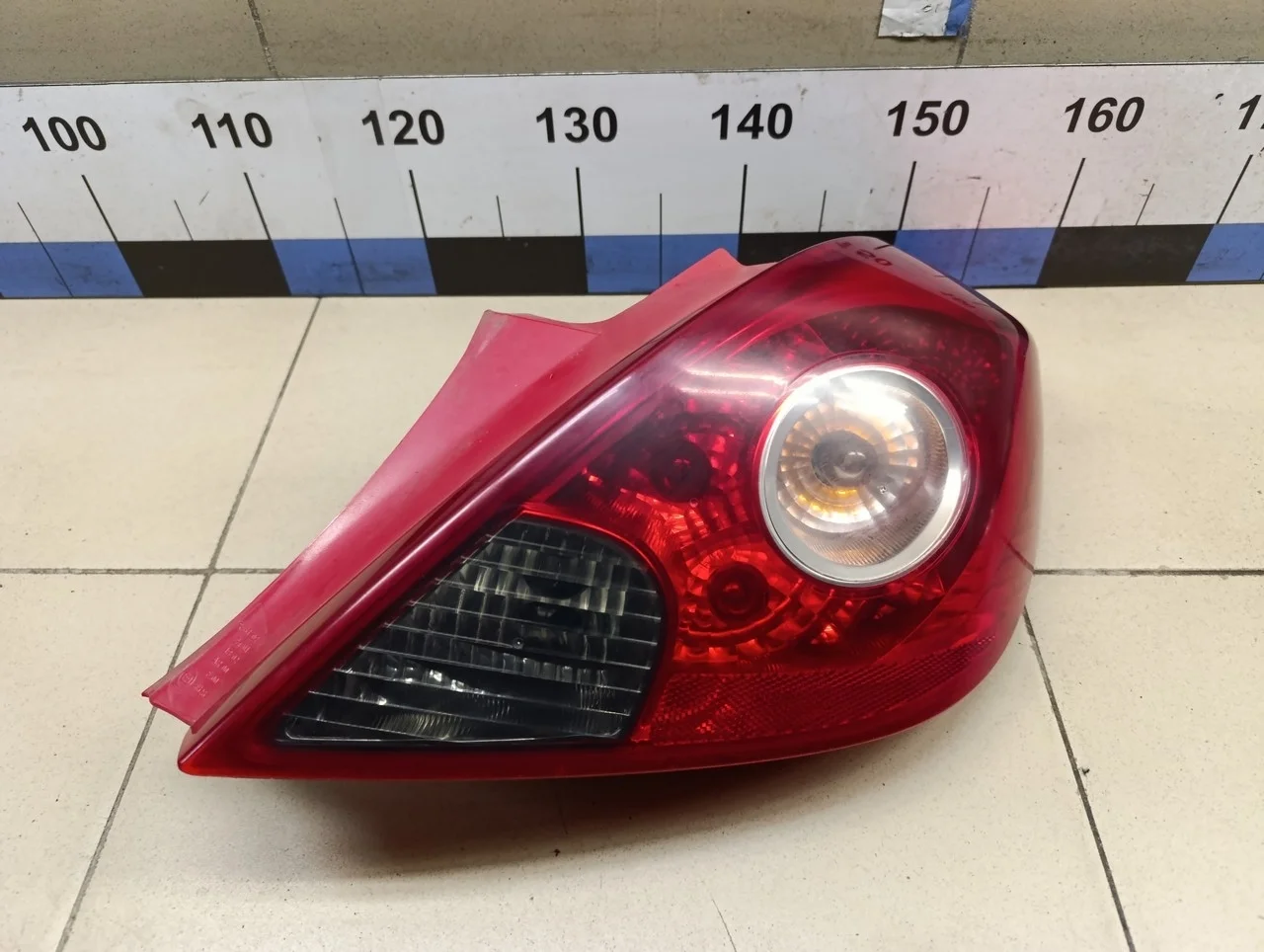 Фонарь задний правый Corsa D 2006-2015