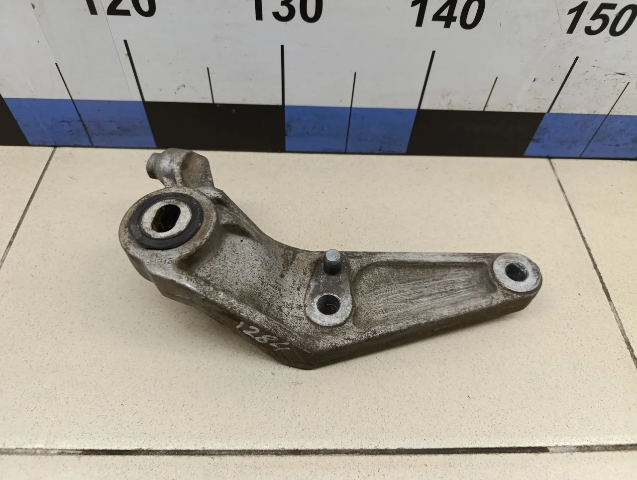 Кронштейн двигателя задний Corsa D 2006-2015