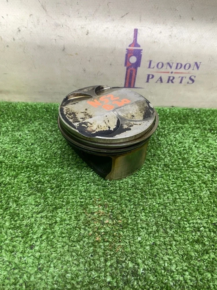 Поршень BMW X5 3.0si E70