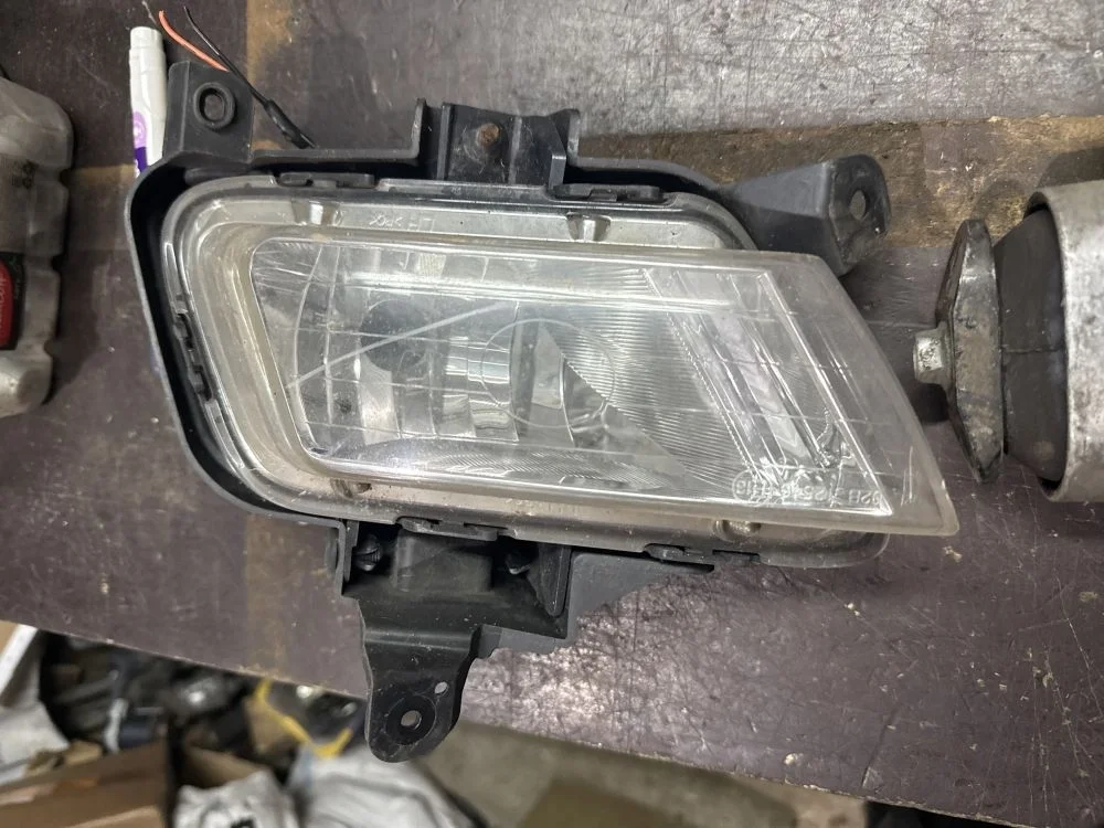 Фара противотуманная левая KIA Ceed ED рестайлинг