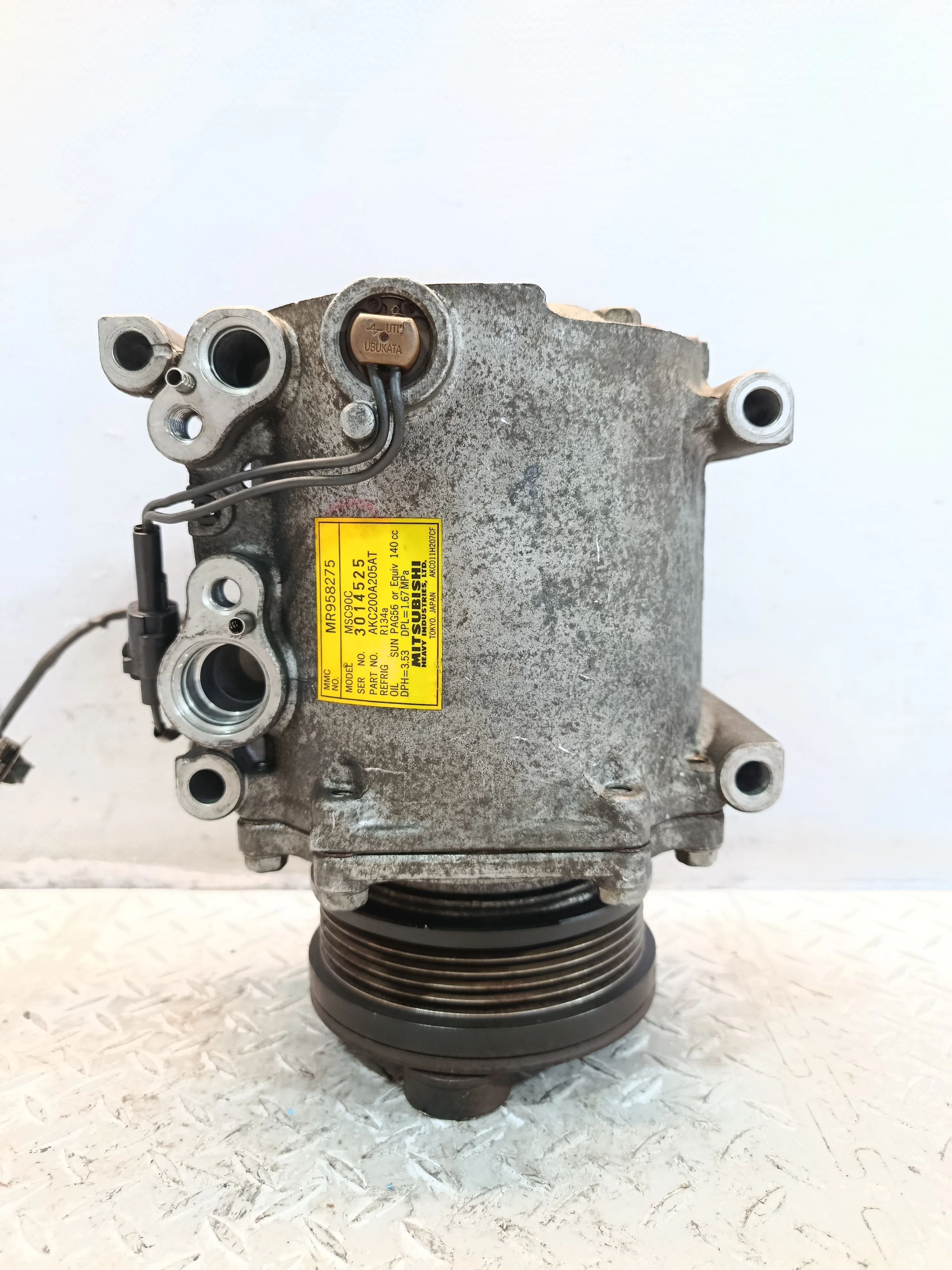 КОМПРЕССОР КОНДИЦИОНЕРА MITSUBISHI 7813A035  D3076