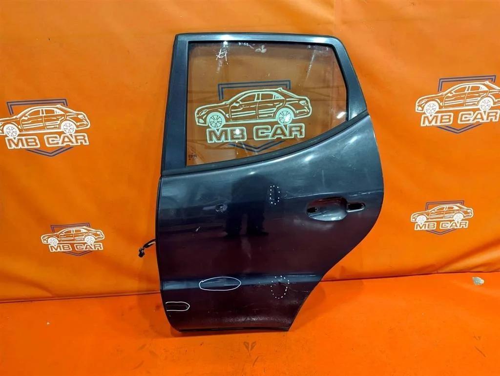 Дверь задняя левая Mercedes-Benz