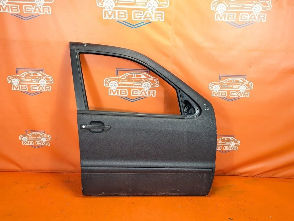 Дверь передняя правая Mercedes-Benz